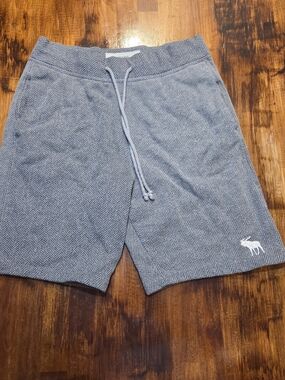 Abercrombie & Fitch Men's Light Gray Herringbone Athletic Shorts